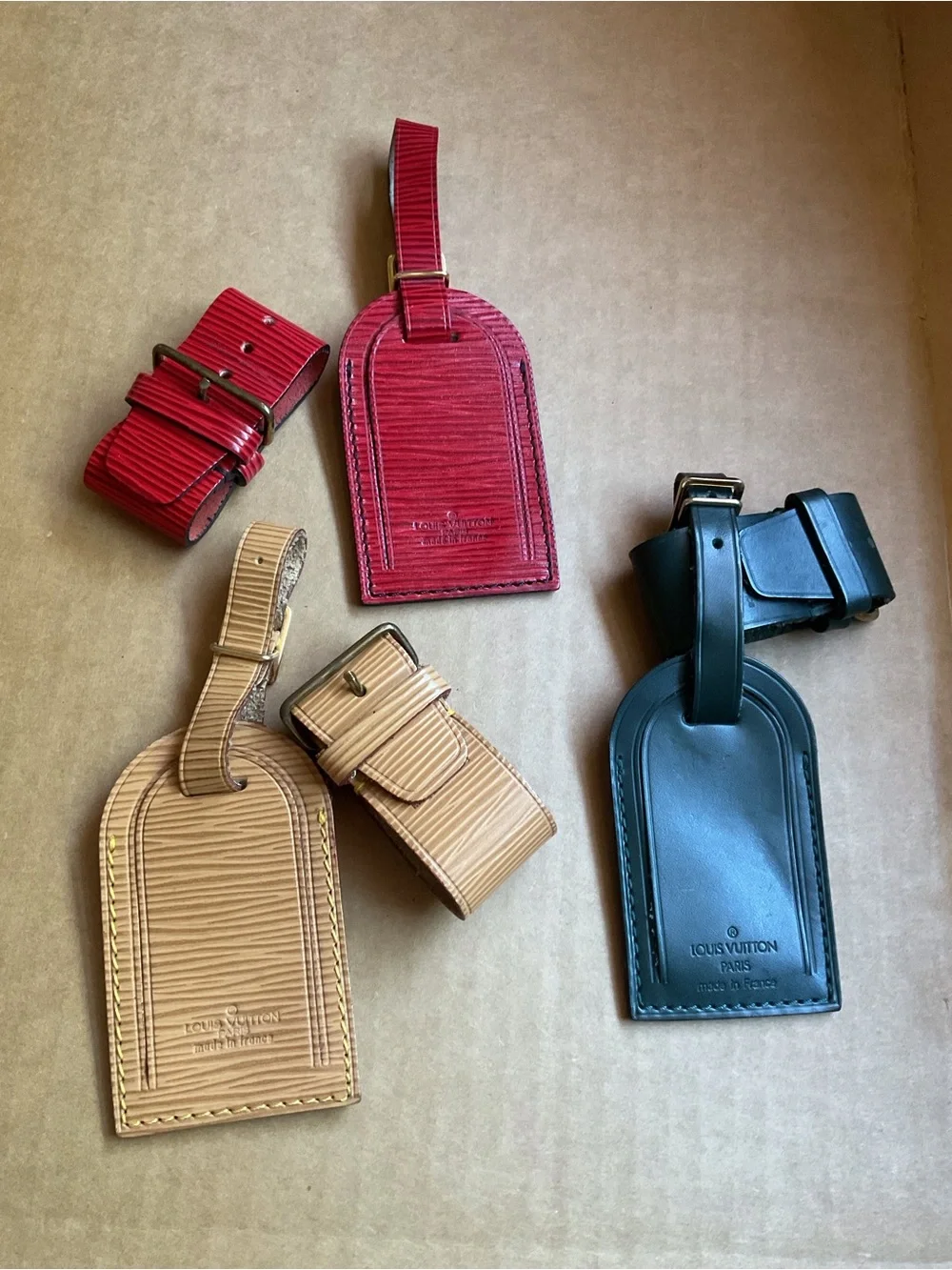 ✅LV PICK 1 set color, AUTHENTIC LEATHER TAG